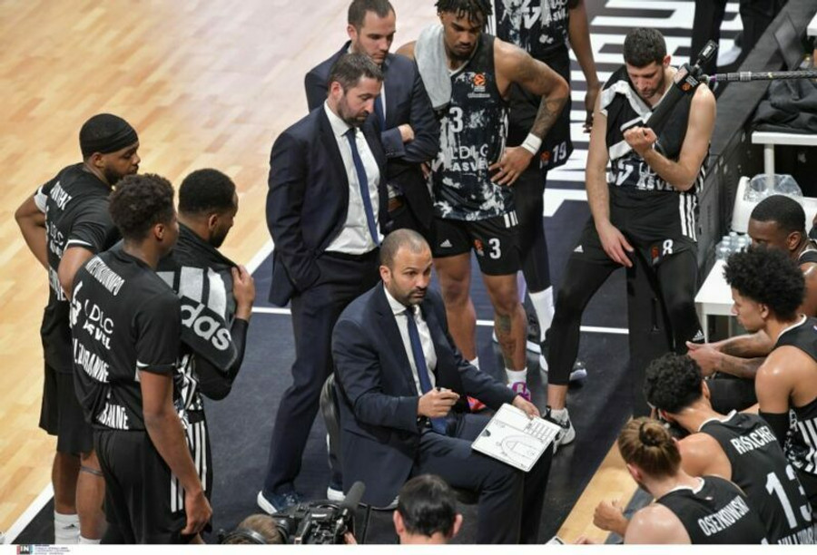 Πάρκερ: Σαν... θεατρικό έργο ο Ολυμπιακός!