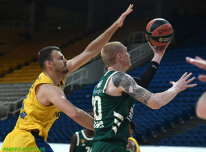 Τα highlights του Παναθηναϊκός-Μακάμπι 81-63 (vids)