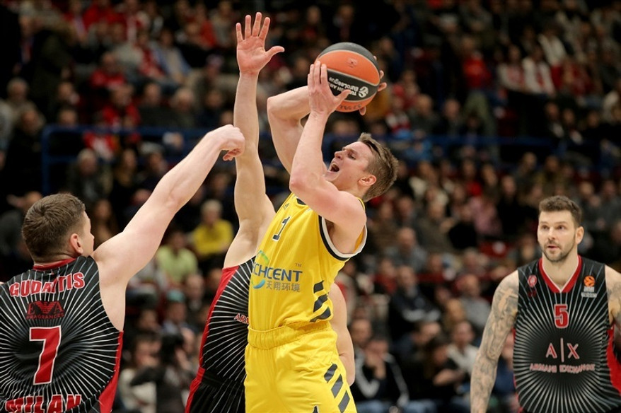 Τρελό διπλό της Άλμπα στο Μιλάνο 102-96 την Αρμάνι