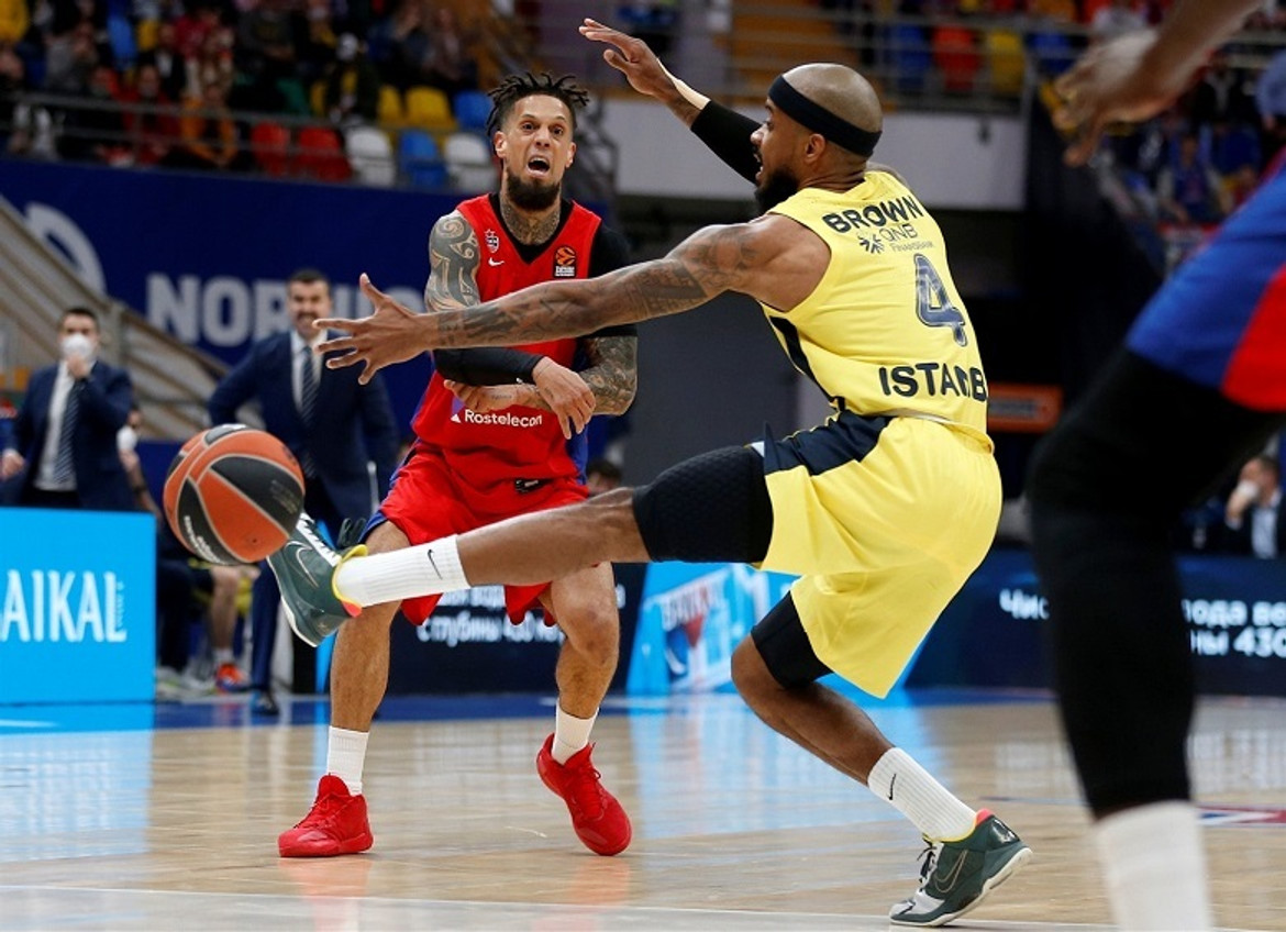 ΤΣΣΚΑ Μόσχας-Φενέρμπαχτσε 78-67: Με άμυνα και ριμπάουντ στο 2-0