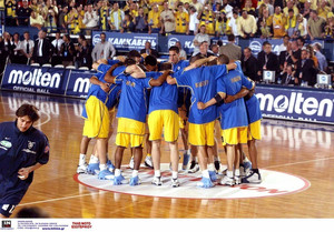 FINAL 4 2004: Αυτός ο Γολιάθ δε χάνει ποτέ! (pics &amp; vid)