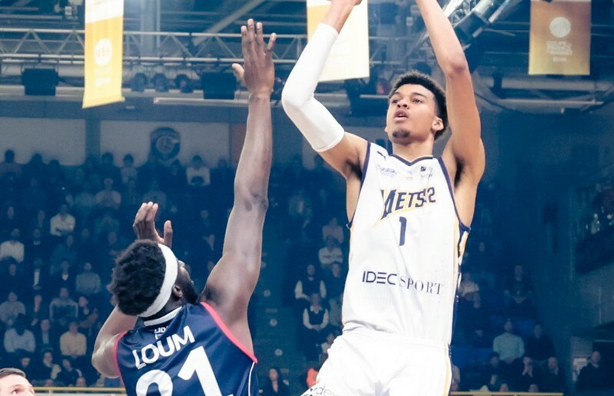 Νέο σόου ο Γουεμπανιάμα, 93-86 τη Ντιζόν η Μετροπολιτάν (vid)