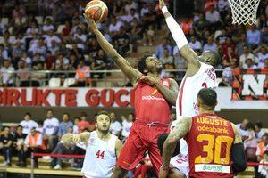 Γκαζιαντέπ από &#039;&#039;ατσάλι&#039;&#039;, ισοφάρισε σε 1-1 την Γαλατά του Όγκαστ!