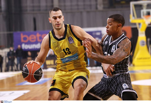 Άρης-ΠΑΟΚ: Η photo gallery και τα χιλιάδες χαρτάκια πριν από το τζάμπολ (vid)