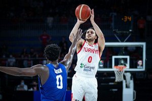 Πρώτη νίκη και για την Τουρκία, με Λάρκιν 84-67 τη Μ.Βρετανία (vid &amp; pics)