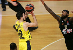 Euroleague: &quot;Έπρεπε να δοθεί φάουλ και 3 βολές στον Ντε Κολό&quot;! (video)