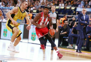 Με &quot;καυτό&quot; Κάνααν ο Ολυμπιακός 81-72 τον Άρη στο Nick Galis Hall