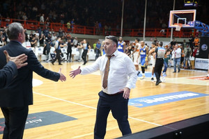 Μόνο &quot;ευχαριστώ&quot; και συγχαρητήρια από Γιατρά και Ζούρο