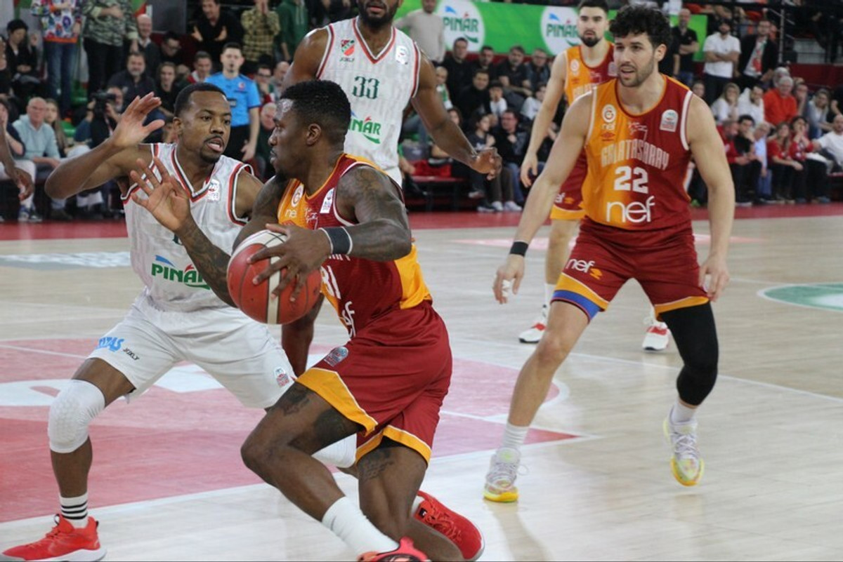 Ήττα η Γαλατάσαραϊ πριν από την ΑΕΚ, 103-91 στην έδρα της Καρσίγιακα (vid)