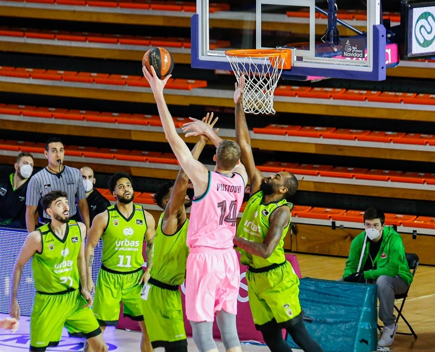 Φουενλαμπράδα - Μπαρτσελόνα 67-83: Χίγκινς και Καλάθης "οδηγούν" τους Καταλανούς