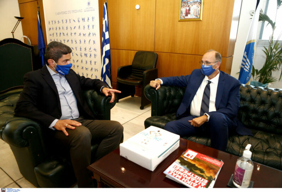 Συνάντηση Αυγενάκη-Λιόλιου: Η μεγάλη ανάγκη ενίσχυσης των σωματείων και η χρυσή εποχή (pics)