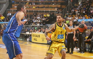 Γενέθλια με &quot;κατοστάρα&quot; ο Άρης, 103-64 τον Ιωνικό που βυθίζεται (gallery &amp; vids)