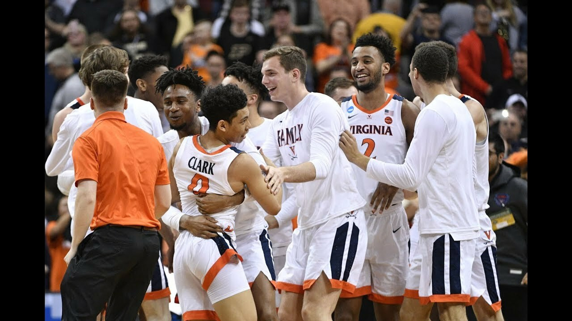Στο Final Four του NCAA Βιρτζίνια και Τέξας Τεκ (videos)