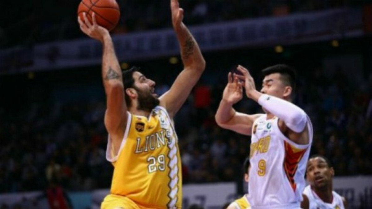Νίκη στο ρελαντί και double-double ο Μπουρούσης