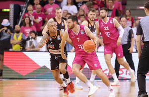 BBL: Η Βόννη συνέτριψε 104-75 την Ουλμ και ισοφάρισε 1-1 (pics &amp; vids)