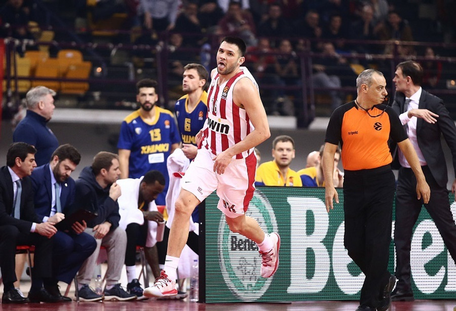 Σταθερός στην τετράδα ο Ολυμπιακός 71-57 τη Χίμκι Μόσχας