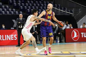 &quot;Αγκάλιασε&quot; την πρώτη θέση η Μπαρτσελόνα 81-76 τη Ρεάλ στη Mαδρίτη (pics)