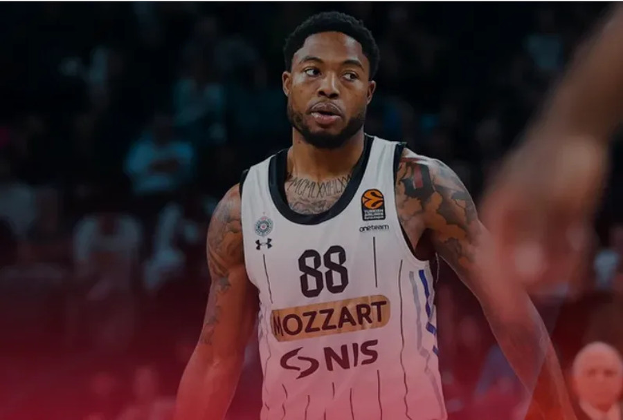 EuroLeague Top-10: Νο1 το απίθανο alley-oop κάρφωμα του Ταϊρίκ Τζόουνς (vid)