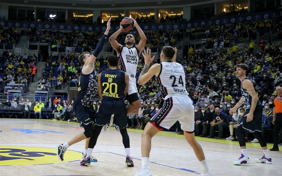 Φενέρμπαχτσε-Αρμάνι Μιλάνο 43-68: Επίδειξη ισχύος! (vid)