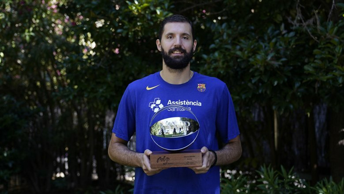 Liga Endesa: Έριξαν στην... πισίνα τον MVP Μίροτιτς (video)
