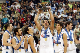 Το αντίο της μπασκετικής κοινότητας στον Γιάννη Μπουρούση (pics)