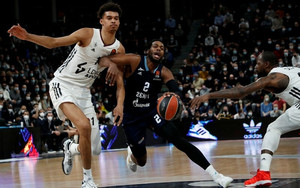 Βιλερμπάν-Ζενίτ 61-71: Συνήλθε και την έστειλε ηττημένη στο ΣΕΦ (vid)