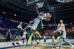 MVP του BCL o Τι Τζέι Σορτς της Βόννης (pic)