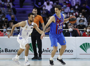 Το clasico Ρεάλ-Μπαρτσελόνα μέσα από τα μικρόφωνα των διαιτητών (vid)