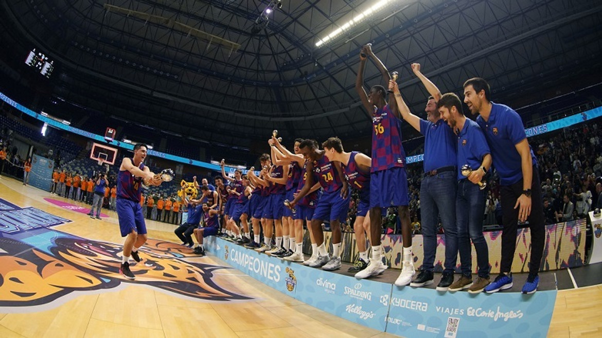 Η Μπαρτσελόνα το mini copa 67-65 τη Ρεάλ (video)