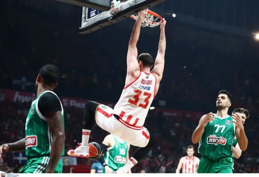 Play of the Game το κάρφωμα του Μιλουτίνοβ (video)