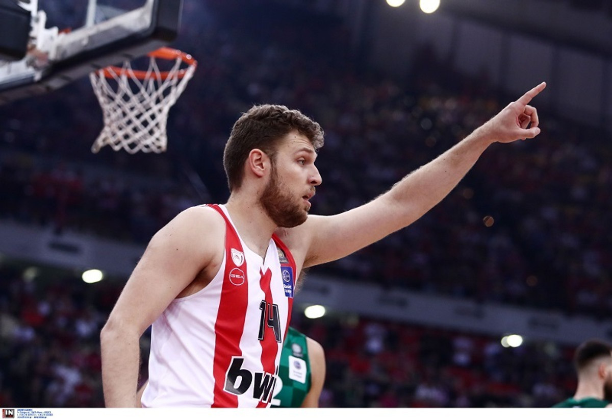 Η EuroLeague αποχαιρέτησε τον Βεζένκοφ! (vid)