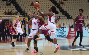 Με Γέμελος και Τόμας ο Ολυμπιακός, 83-55 τη Ναμίρ
