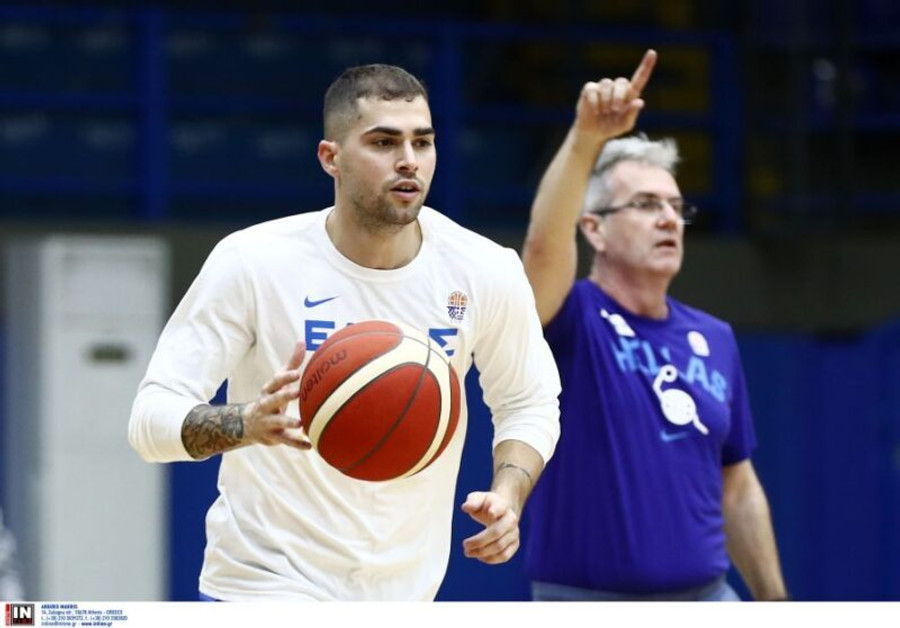Τολιόπουλος: "Να κλείσουμε το "παράθυρο" με πρόκριση στα τελικά"