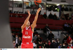 Ολυμπιακός-Εφές 87-85: Σλούκας... at the buzzer! (gallery &amp; vid)