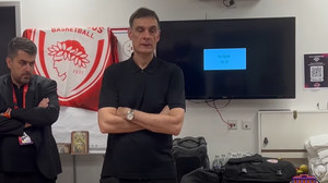 Μπαρτζώκας: Ψηλά το κεφάλι, έχουμε έναν τίτλο ακόμα (video)