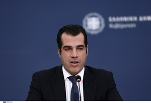 Θάνος Πλεύρης: Δεν αποκλείουμε περιοριστικά μέτρα στους αθλητικούς χώρους (video)