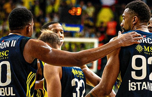 Η Φενέρμπαχτσε 87-76 την Μπάγερν με φοβερό Χέις-Ντέιβις (vid)