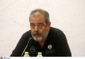 Χατζόπουλος: &quot;Ο ΠΑΟΚ είναι πάλι φερέγγυος, αλλά στον πόλεμο πρέπει να πάμε όλοι μαζί&quot; (vid)