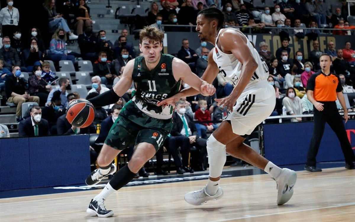 Βιλερμπάν-Ούνικς Καζάν 85-82: Συνεχίζει τις απίθανες πτήσεις (pics&amp;vid)