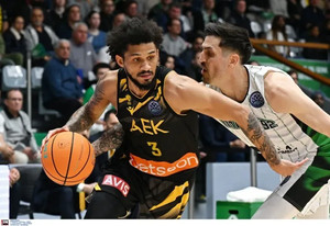 Δείτε πώς η ΑΕΚ ηττήθηκε από τη Ναντέρ για το 1-1 (vid)