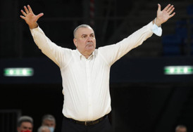 Χτύπησε παίκτη του ο Γιάσμιν Ρέπεσα (video)