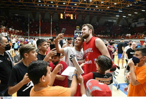 Βεζένκοφ: Με ενδιαφέρει μόνο το πρωτάθλημα (video)