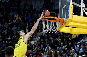 Τρίτο σερί double double για τον Γκάρι ΜακΓκί