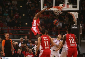 EuroLeague: Mε ΜακΚίσικ-Αντετοκούνμπο το Top-10 της 17ης αγωνιστικής (video)