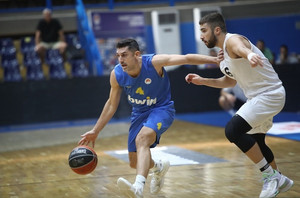 Ξανθόπουλος: &quot;Ο Ολυμπιακός το φαβορί, θα κυνηγήσουμε τη νίκη&quot;!