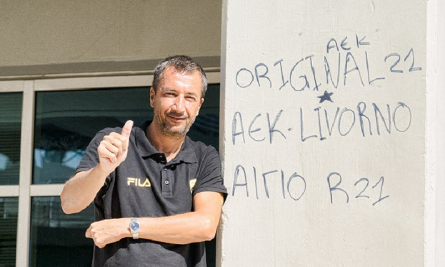 Ο Λούκα Μπάνκι στο τεύχος 350: Είμαι αρκετά... παλαβός να αναλάβω την ΑΕΚ!