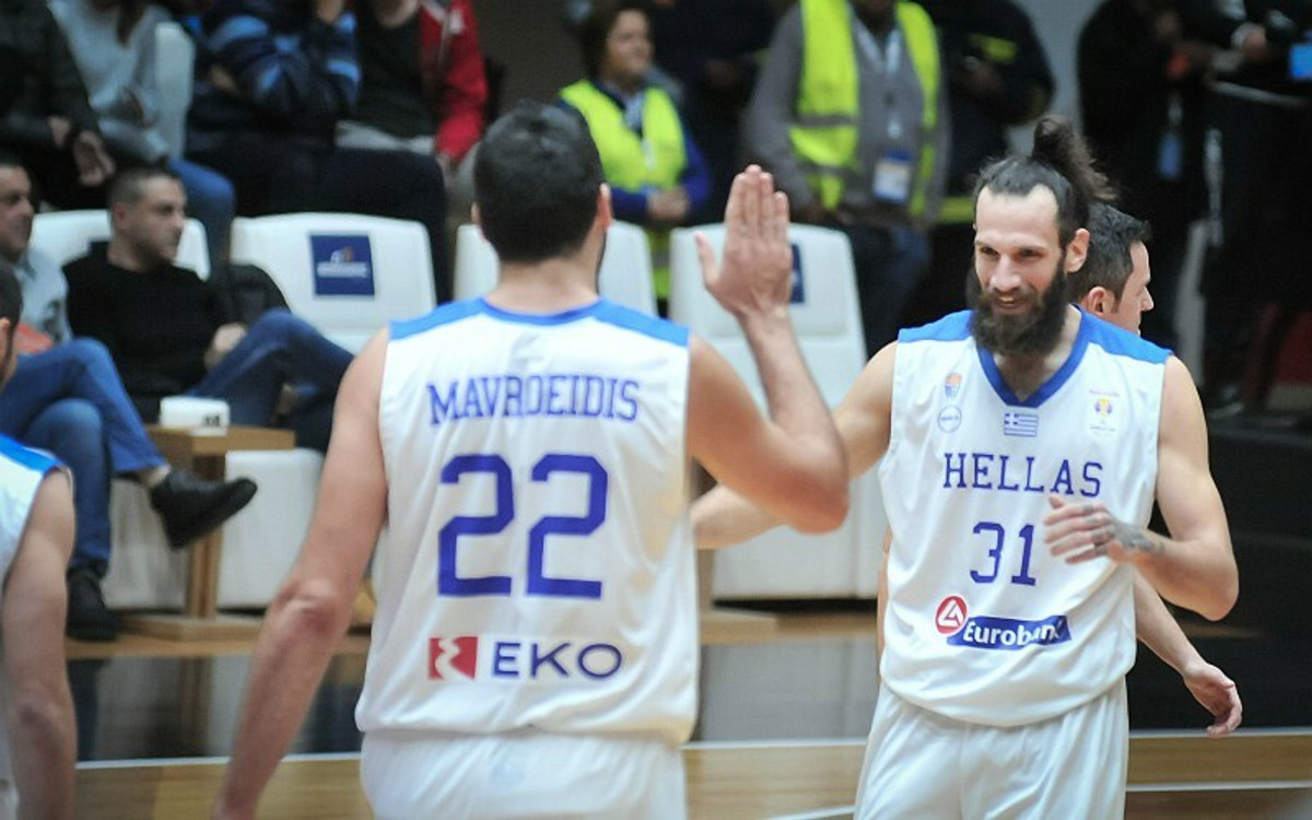 Το υπερήφανο &quot;γαλανόλευκο&quot; ποστ του Μαυροειδή (pics)