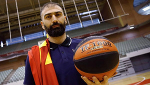 Κώστας Βασιλειάδης: Ανανέωσε με τη Μούρθια! (pic)
