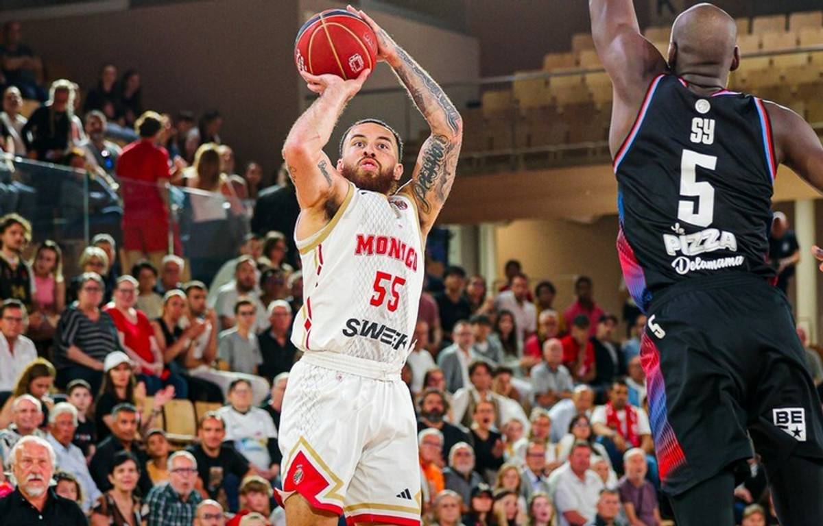 LNB: H Μονακό άνοιξε το σκορ με φοβερό Τζέιμς, 90-80 την Παρί (vid)