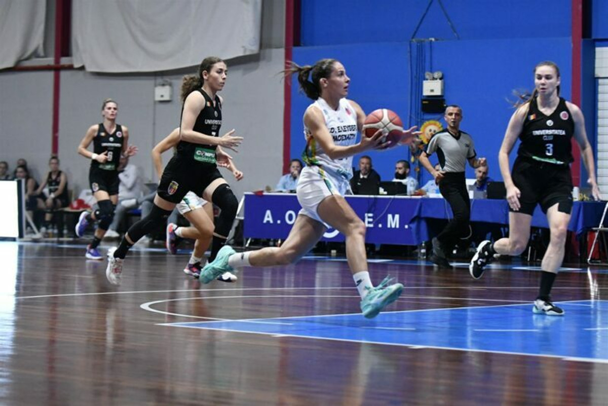 EuroCup Γυναικών: Στους ομίλους η Ελευθερία Μοσχάτου, 65-60 την Κλουζ (gallery)